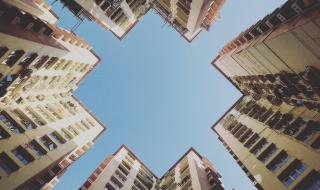 电梯最多能乘坐10人